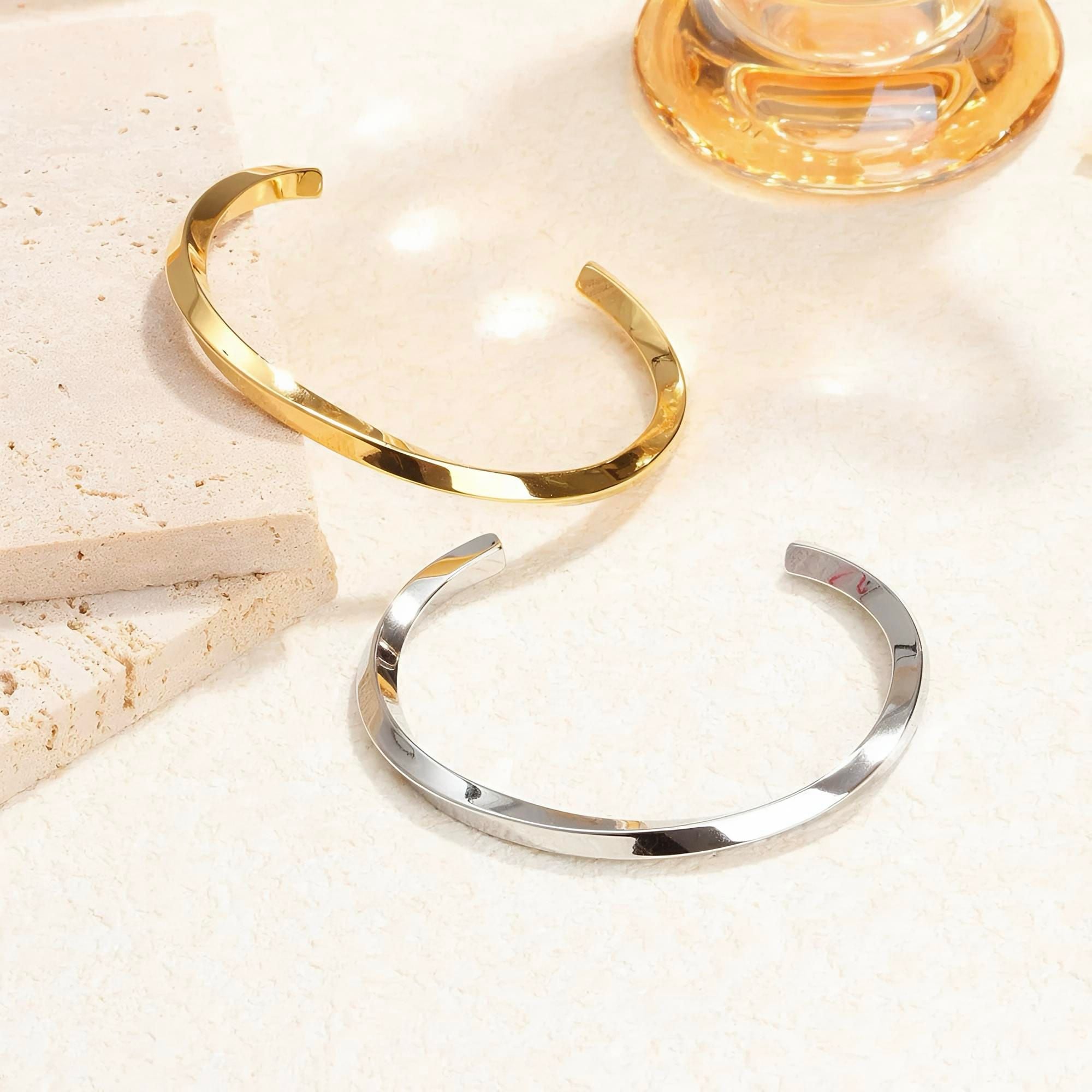 Bracelet torsadé doré femme